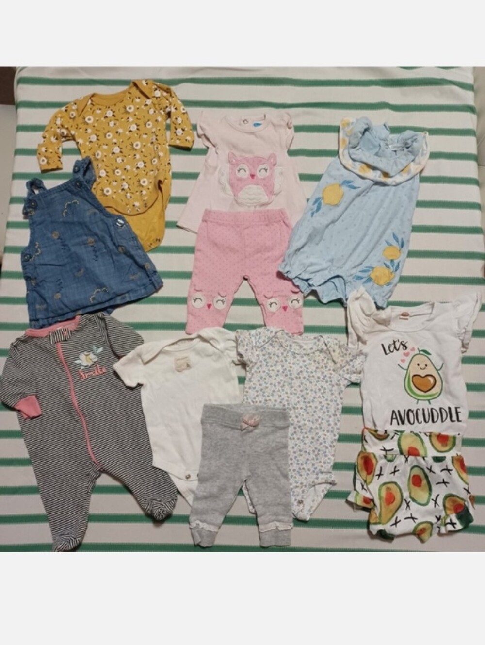 21 Pieces Of 0-3month | Huge Baby Girl Clothing Lot |  Reebok, Carter's & More!